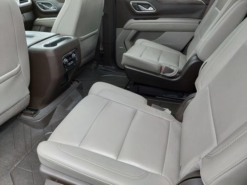 Used 2021 Chevrolet Tahoe Z71 w/ Z71 Signature Package AWD/4WD image 43