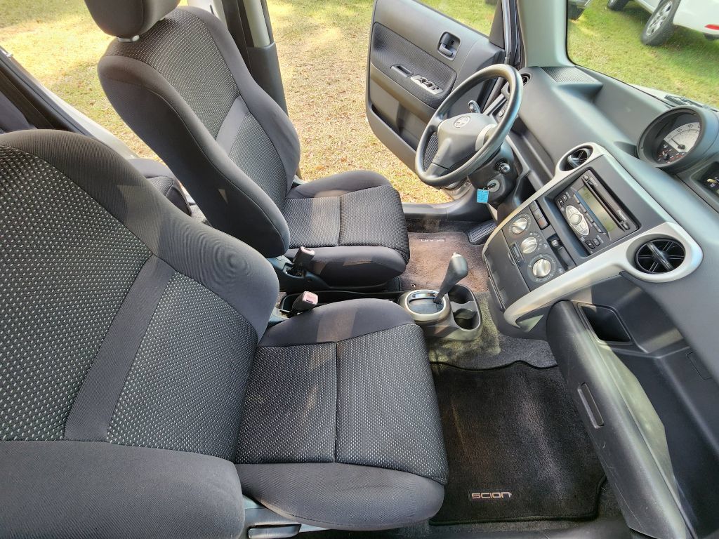 Used 2006 Scion xB FWD image 13