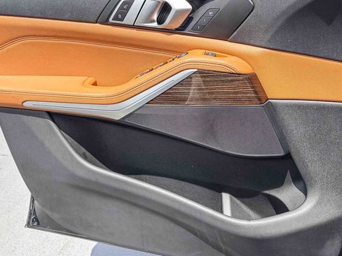 Used 2019 BMW X5 xDrive40i w/ Convenience Package AWD/4WD image 19