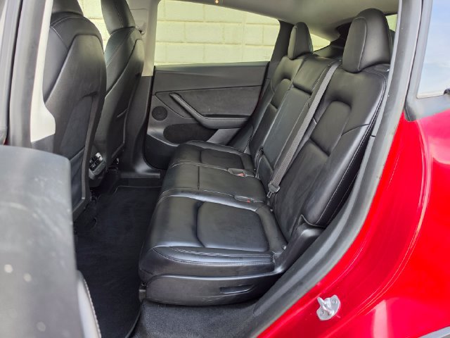 Used 2024 Tesla Model Y Long Range AWD/4WD image 29
