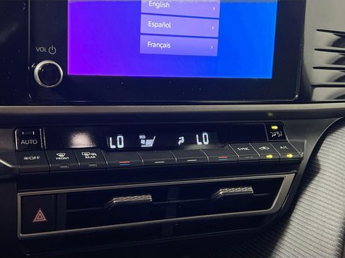 Used 2026 Toyota Camry SE FWD image 26