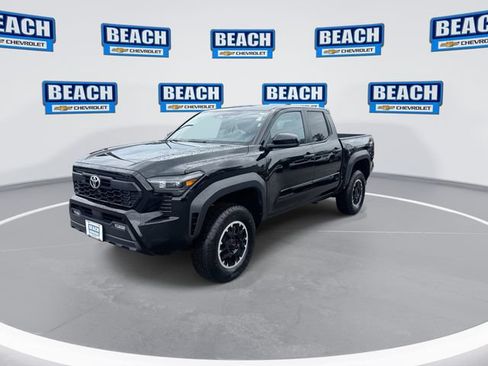 Used 2024 Toyota Tacoma TRD Off-Road AWD/4WD image 4
