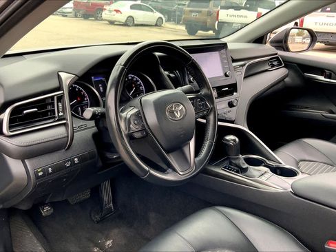 Used 2024 Toyota Camry SE image 19