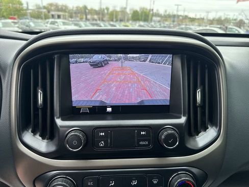 Used 2021 Chevrolet Colorado Z71 AWD/4WD image 19