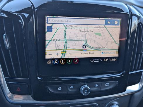 Used 2023 Chevrolet Traverse RS image 11