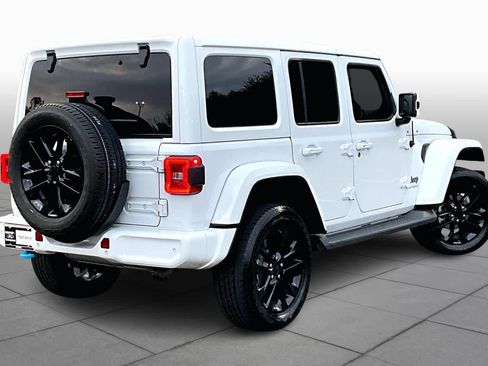 Used 2021 Jeep Wrangler Unlimited Sahara image 12