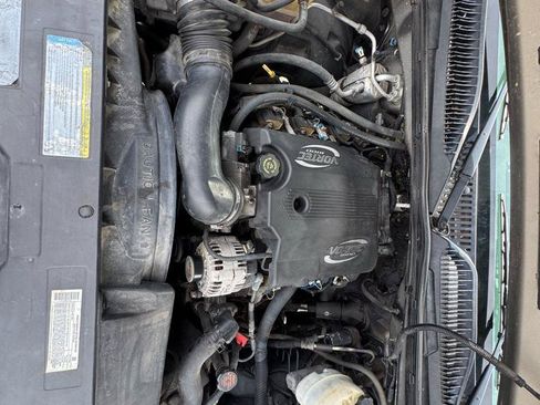 Used 2001 Chevrolet Silverado 3500 LS AWD/4WD image 19