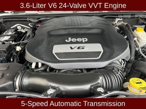 Used 2017 Jeep Wrangler Unlimited Rubicon w/ Connectivity Group image 3