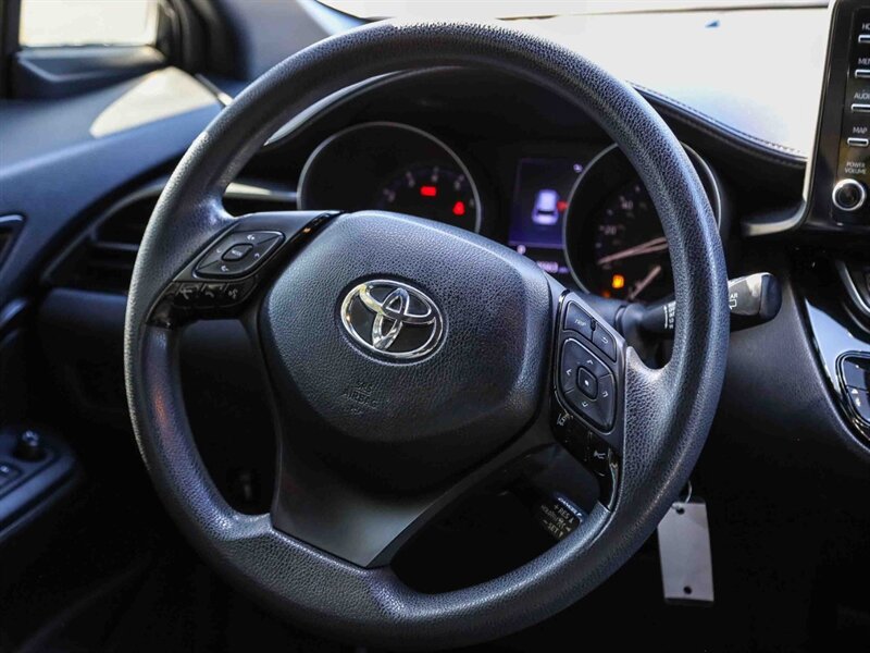 Used 2019 Toyota C-HR LE FWD image 20