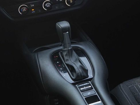 Certified 2024 Honda HR-V LX image 19