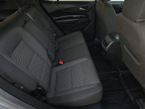 Used 2018 Chevrolet Equinox LT image 31