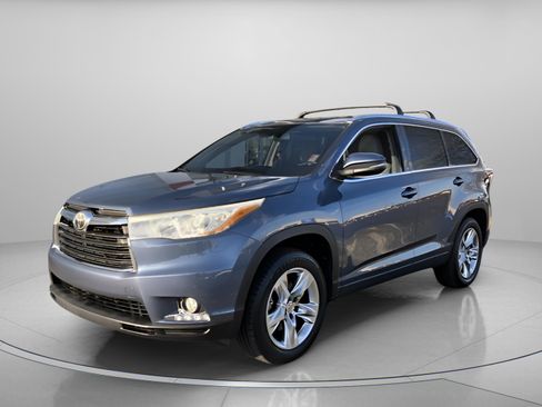 Used 2014 Toyota Highlander Limited Platinum image 2