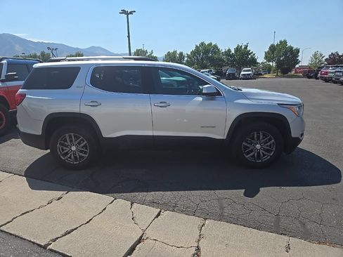 Used 2018 GMC Acadia SLT AWD/4WD image 4