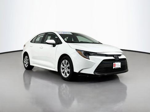 Certified 2024 Toyota Corolla LE FWD image 1