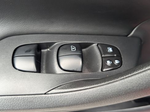Used 2018 Nissan Altima 2.5 SR FWD image 18