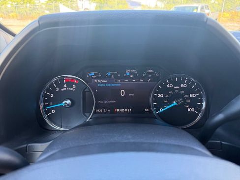 Used 2019 Ford F350 Lariat w/ Lariat Ultimate Package AWD/4WD image 15