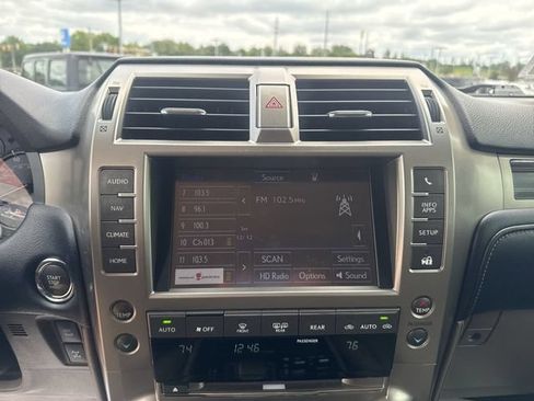 Used 2021 Lexus GX 460 Premium w/ Premium Package AWD/4WD image 17