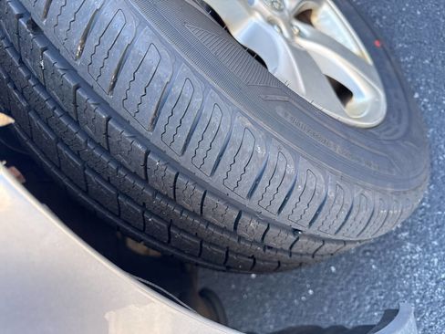 Used 2012 Toyota Sienna image 18