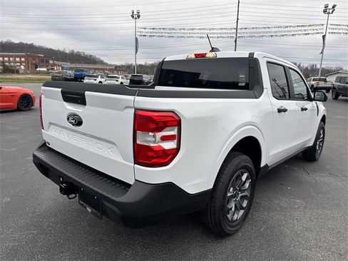 New 2025 Ford Maverick XLT image 4