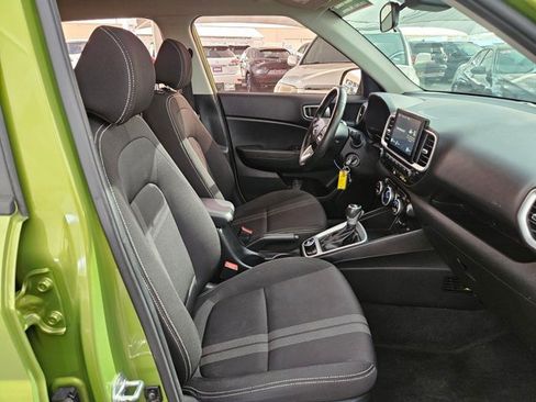 Used 2021 Hyundai Venue SEL FWD image 17