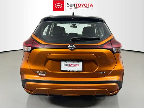 Used 2023 Nissan Kicks SV FWD image 5