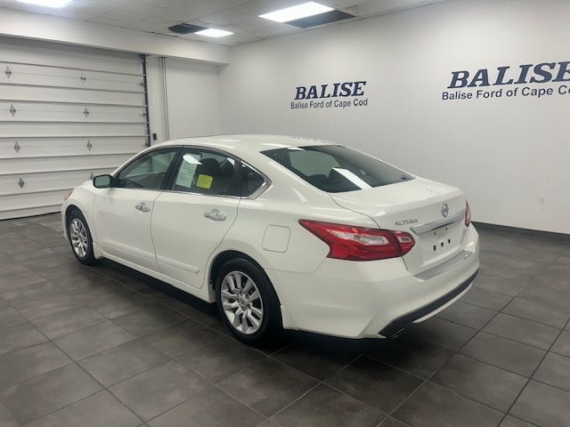 Used 2017 Nissan Altima 2.5 S w/ Power Driver Seat Package FWD image 5