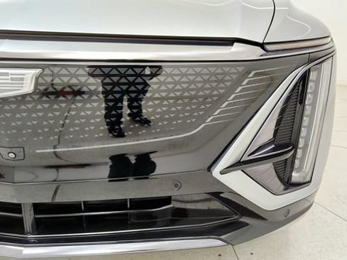 Used 2024 Cadillac Lyriq Sport AWD/4WD image 25
