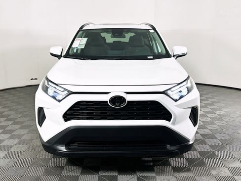 Used 2023 Toyota RAV4 XLE w/ Convenience Package image 8
