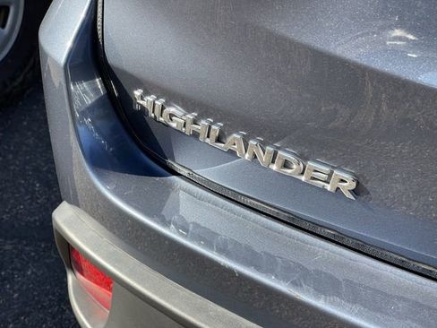 Used 2019 Toyota Highlander XLE image 6