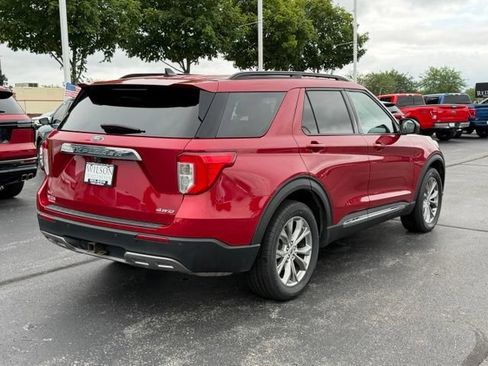 Certified 2022 Ford Explorer XLT w/ Equipment Group 202A AWD/4WD image 3