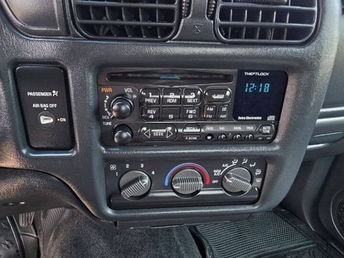 Used 2001 GMC Sonoma 2WD Extended Cab image 11
