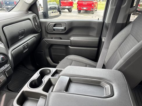 Used 2024 Chevrolet Silverado 2500 Custom w/ Custom Value Package AWD/4WD image 28
