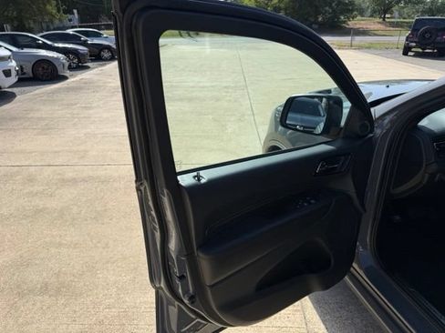 Used 2025 Dodge Durango R/T w/ Blacktop Package AWD/4WD image 10