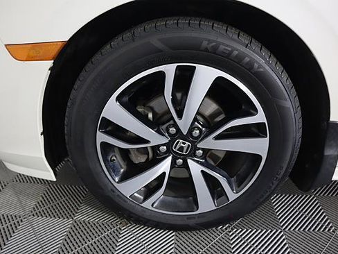 Used 2018 Honda Odyssey Elite image 16