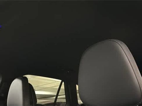 Certified 2025 Mercedes-Benz GLC 300 4MATIC image 25