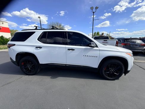 Used 2021 Chevrolet Traverse Premier w/ Redline Edition AWD/4WD image 3