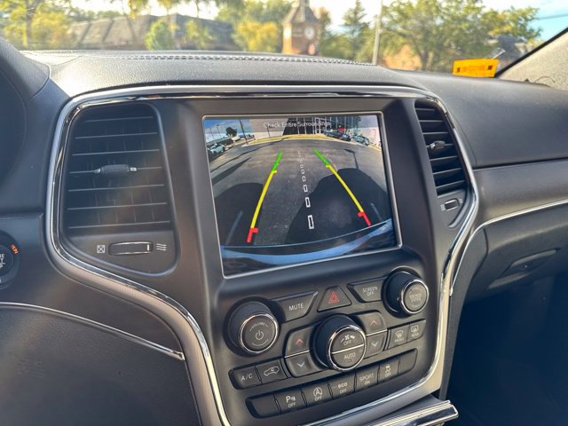 Used 2018 Jeep Grand Cherokee Limited AWD/4WD image 8