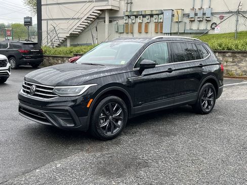 Used 2023 Volkswagen Tiguan SE AWD/4WD image 5