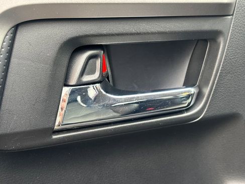 Used 2018 Toyota 4Runner SR5 Premium image 8