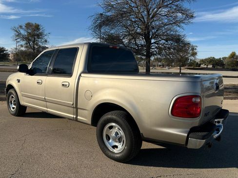Used 2001 Ford F150 XLT image 3