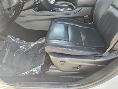 Used 2024 Dodge Durango GT image 17