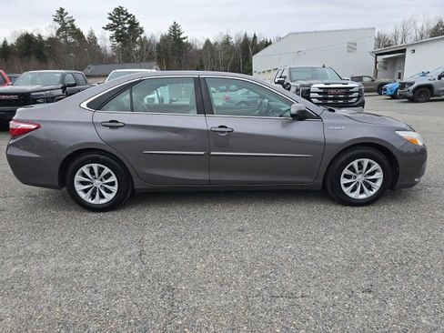 Used 2015 Toyota Camry XLE image 6