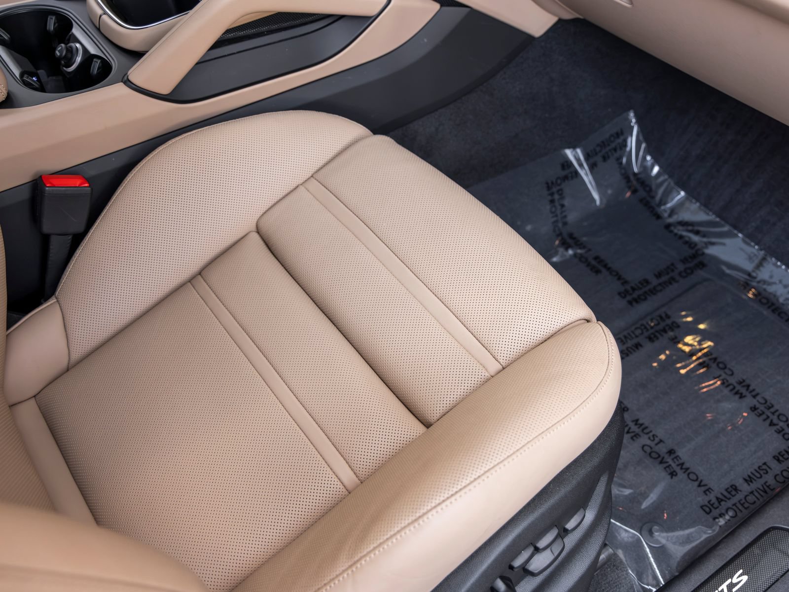 Certified 2025 Porsche Cayenne GTS AWD/4WD image 68