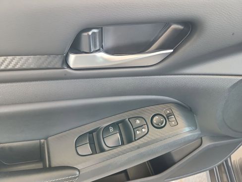 Used 2025 Nissan Altima 2.5 SV image 28