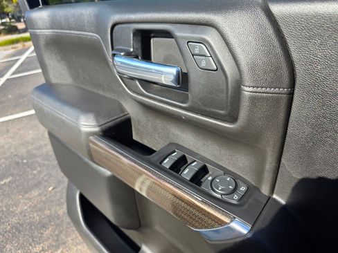 Used 2022 Chevrolet Silverado 1500 RST image 14