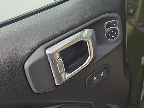 Used 2021 Jeep Wrangler Unlimited Willys image 16