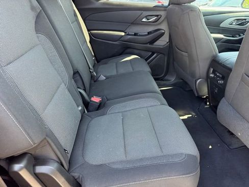 Certified 2023 Chevrolet Traverse LT FWD image 8