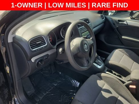 Used 2014 Volkswagen Golf 4-Door FWD image 17