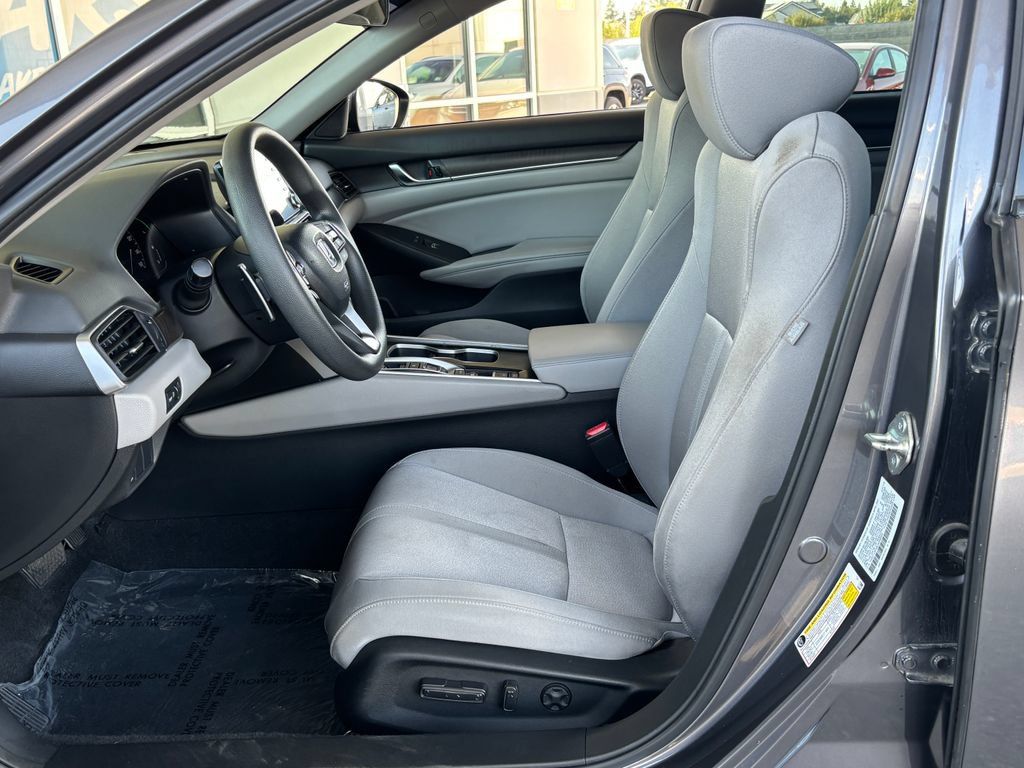 Used 2018 Honda Accord EX image 23