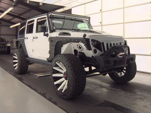 Used 2016 Jeep Wrangler Unlimited Rubicon image 1